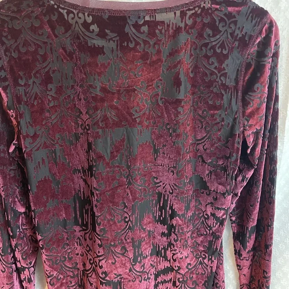 Simply Vera Wang crushed velvet shirt - size medium (burgundy)